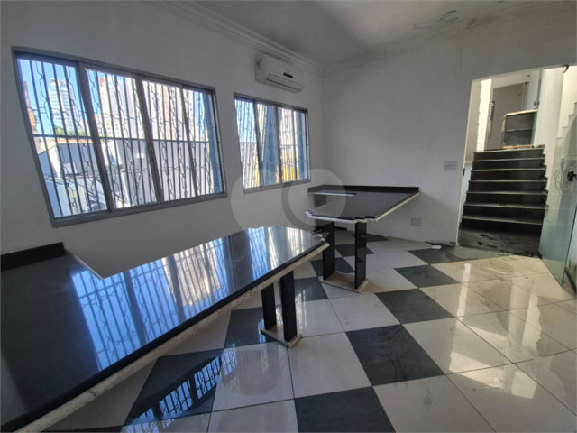 Sobrado à venda ou para alugar com 1 quarto em Saúde, São Paulo, SP