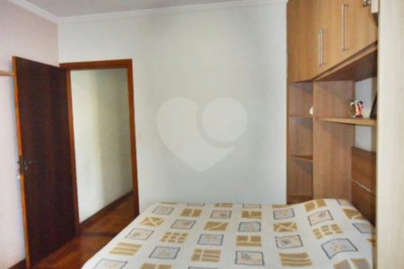 Sobrado à venda com 3 quartos, sendo 1 suíte, em Vila Constança, São Paulo, SP