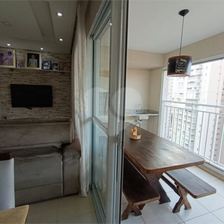 Apartamento à venda com 3 quartos, sendo 1 suíte, em Vila Leonor, Guarulhos, SP