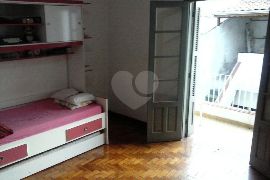 Sobrado à venda com 3 quartos em Tremembé, São Paulo, SP