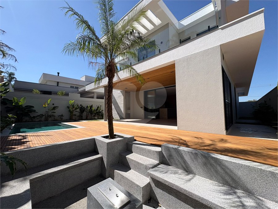 Casa à venda com 4 suítes no condomínio Villa Borghese, Indaiatuba - SP