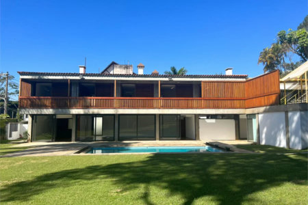 Sobrado para alugar com 5 quartos, sendo 4 suítes, em Jardim Everest, São Paulo, SP