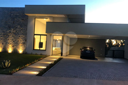 Casa à venda com 3 suítes no condomínio Residencial Fazenda Altaq Vista, Salto de Pirapora - SP