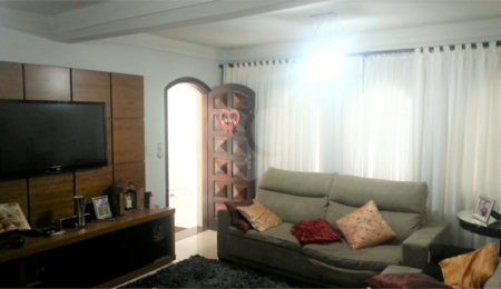 Sobrado à venda com 3 quartos, sendo 1 suíte,  em Campo Grande, São Paulo, SP