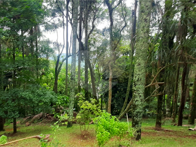 Casa à venda com 4 quartos, sendo 2 suítes,  no condomínio Associação Reserva das Hortênsias, Mairiporã - SP