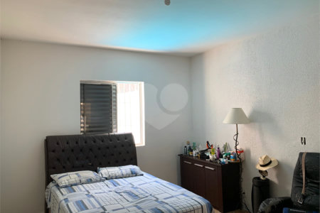 Casa à venda com 3 quartos, sendo 1 suíte, em Jardim Prudência, São Paulo, SP