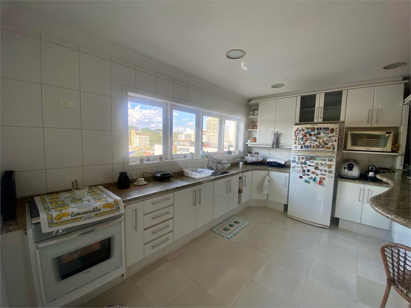 Casa à venda com 4 quartos, sendo 3 suítes, em Jardim Maia, Guarulhos, SP