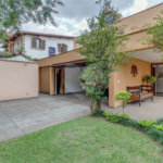 Casa à venda com 5 quartos, sendo 4 suítes, em Alto da Boa Vista, São Paulo, SP