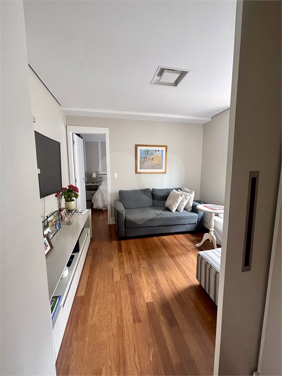 Casa à venda com 4 quartos, sendo 3 suítes, no condomínio Vila Carmel, São Paulo - SP