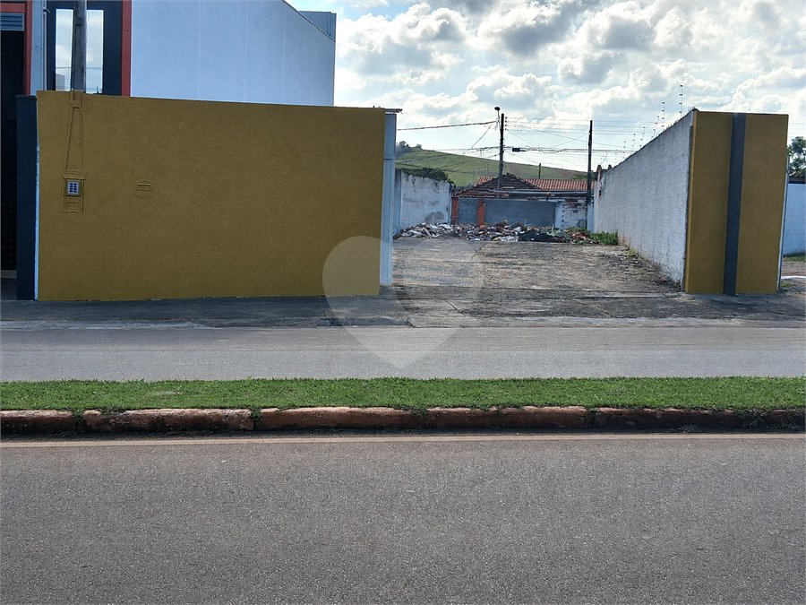 Terreno à venda em Vila Hungria, Itapetininga, SP