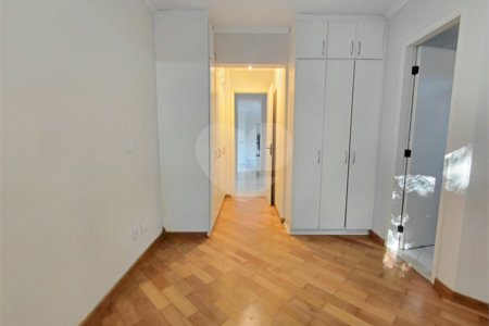 Apartamento à venda com 3 quartos, sendo 1 suíte, em Vila Romana, São Paulo, SP