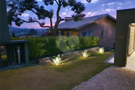 Casa à venda com 4 suítes no condomínio Porto Atibaia, Atibaia - SP