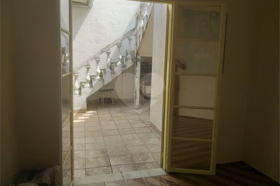 Casa à venda com 2 quartos, sendo 1 suíte, em Vila Gustavo, São Paulo, SP