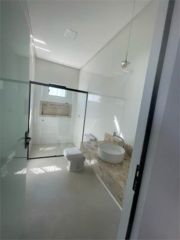 Casa à venda com 3 quartos, sendo 1 suíte, em Loteamento Jardim Europa, Balsas, MA