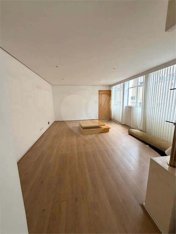 Triplex à venda ou para alugar com 3 suítes em Vila Suzana, São Paulo, SP