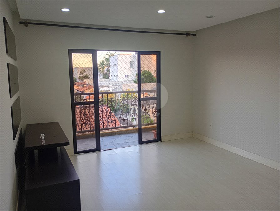Apartamento à venda com 3 quartos, sendo 1 suíte, em Vila Oliveira, Mogi das Cruzes, SP