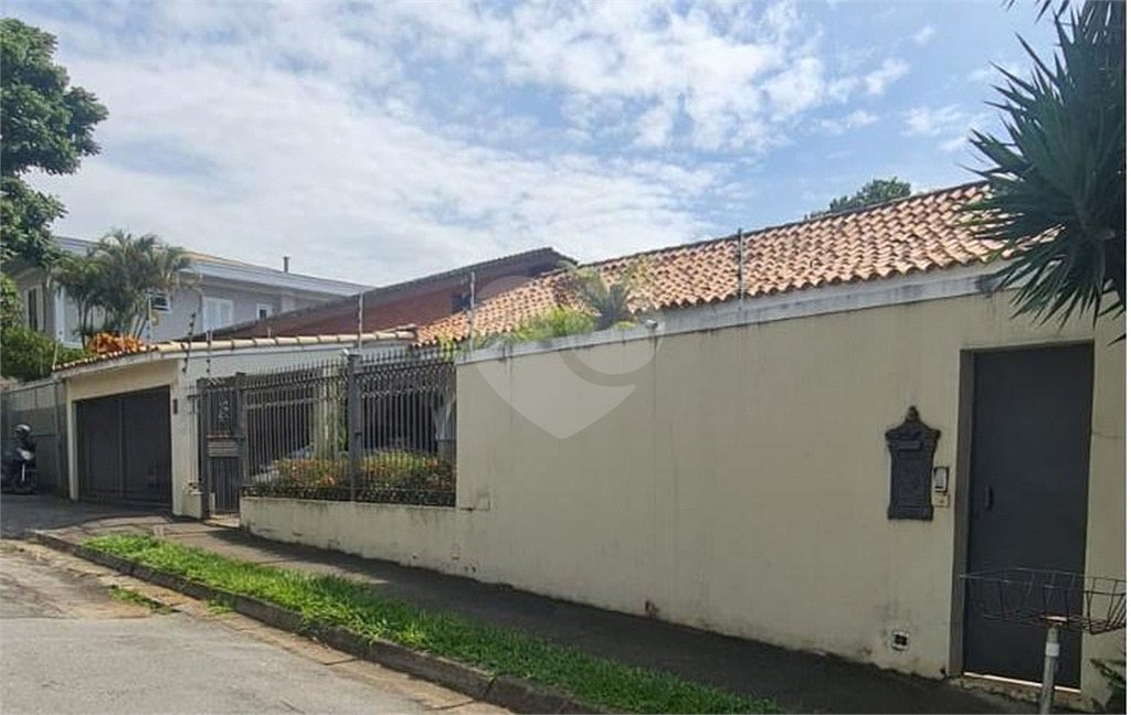 Casa à venda com 4 quartos, sendo 2 suítes,  no condomínio Comendador Elias Jafet, São Paulo - SP