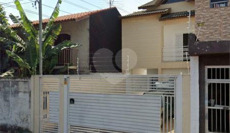 Sobrado à venda com 2 quartos, sendo 1 suíte,  em Vila Amorim, Suzano, SP