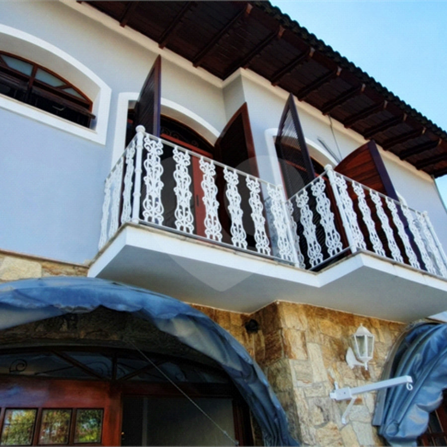 Sobrado à venda com 4 quartos, sendo 3 suítes, em Vila Paulicéia, São Paulo, SP