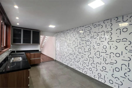 Casa à venda com 3 quartos, sendo 1 suíte,  em Vila Pompéia, São Paulo, SP
