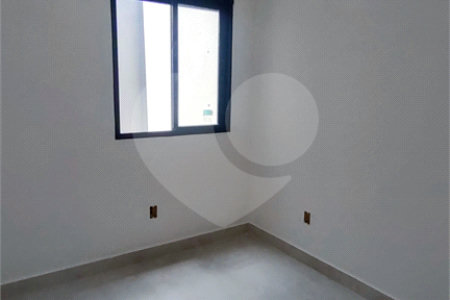 Sobrado à venda com 3 quartos, sendo 1 suíte, em Vila Granada, São Paulo, SP
