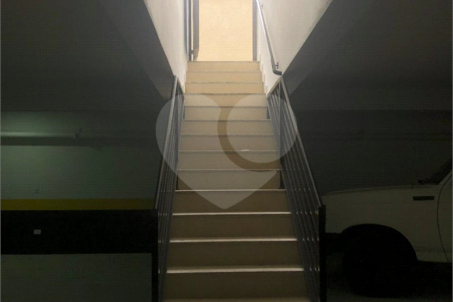 Casa à venda com 3 quartos, sendo 1 suíte, no condomínio Cond Batinga, São Paulo - SP