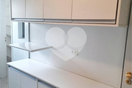 Apartamento à venda com 3 quartos, sendo 1 suíte, em Mirandópolis, São Paulo, SP