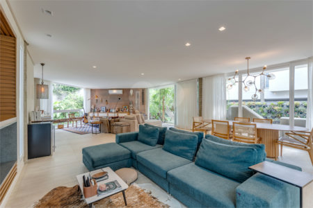Casa à venda com 4 suítes no condomínio Residencial Canumã, São Paulo - SP