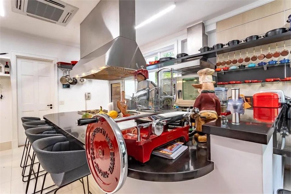 Casa à venda com 4 suítes no condomínio Ville D´asolo, São Paulo - SP