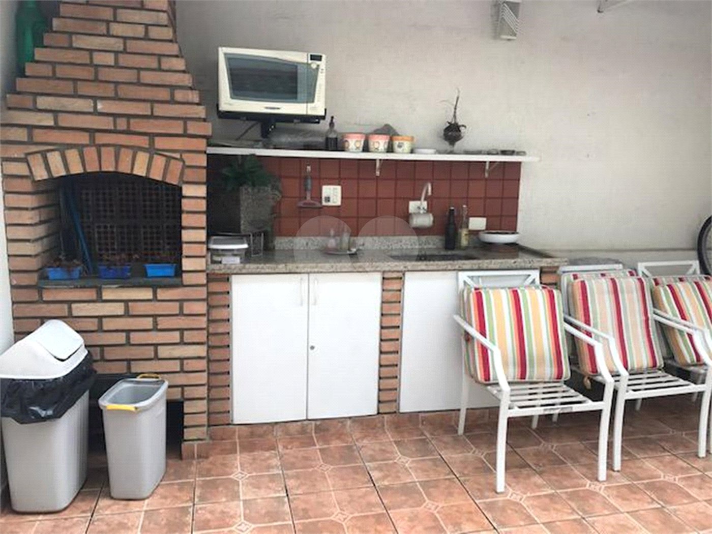 Casa à venda com 3 quartos, sendo 1 suíte, no condomínio Villas de São Francisco, São Paulo - SP