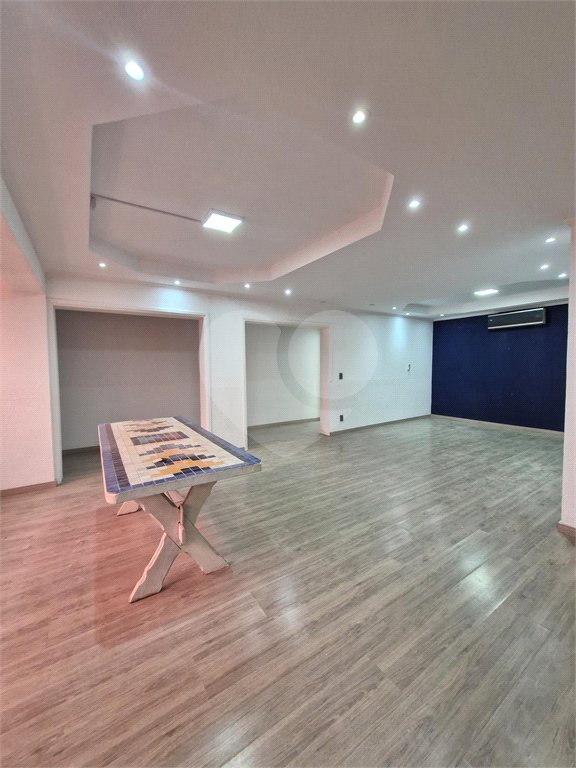 Casa à venda ou para alugar com 5 quartos, sendo 4 suítes,  em Santa Rosa, Vinhedo, SP