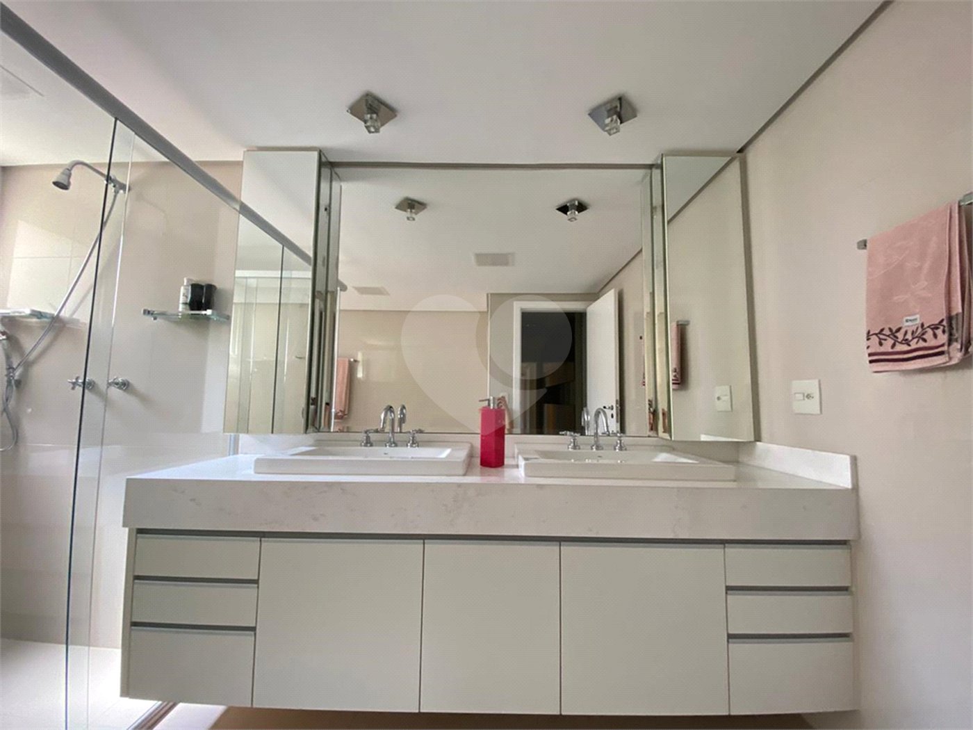 Apartamento à venda ou para alugar com 4 suítes em Chácara Flora, São Paulo, SP