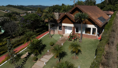 Casa Térrea à venda com 3 quartos, sendo 1 suíte,  em Alpes D'ouro, Bom Jesus dos Perdões, SP