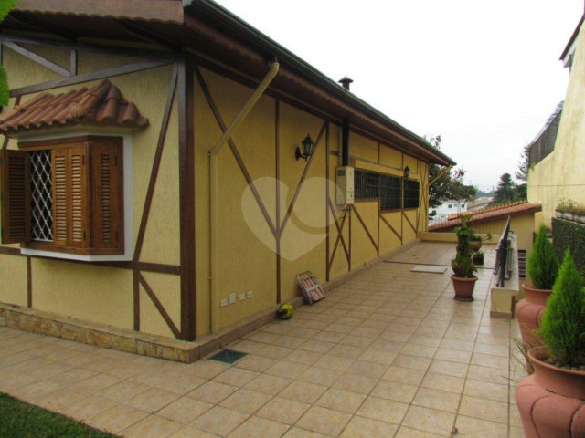 Casa Térrea à venda com 3 quartos, sendo 1 suíte,  em Horto Florestal, São Paulo, SP