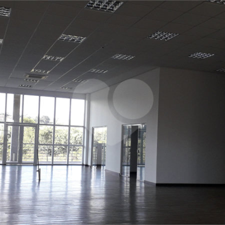 Prédio para alugar em Vila Salles, Atibaia, SP