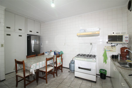 Casa à venda com 3 quartos em Bosque da Saúde, São Paulo, SP