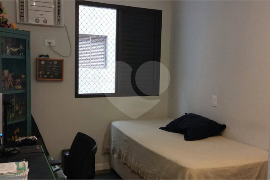 Apartamento à venda com 3 quartos, sendo 1 suíte, em Pitangueiras, Guarujá, SP