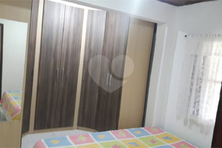 Chácara à venda com 8 quartos, sendo 3 suítes, no Centro, Toledo, MG