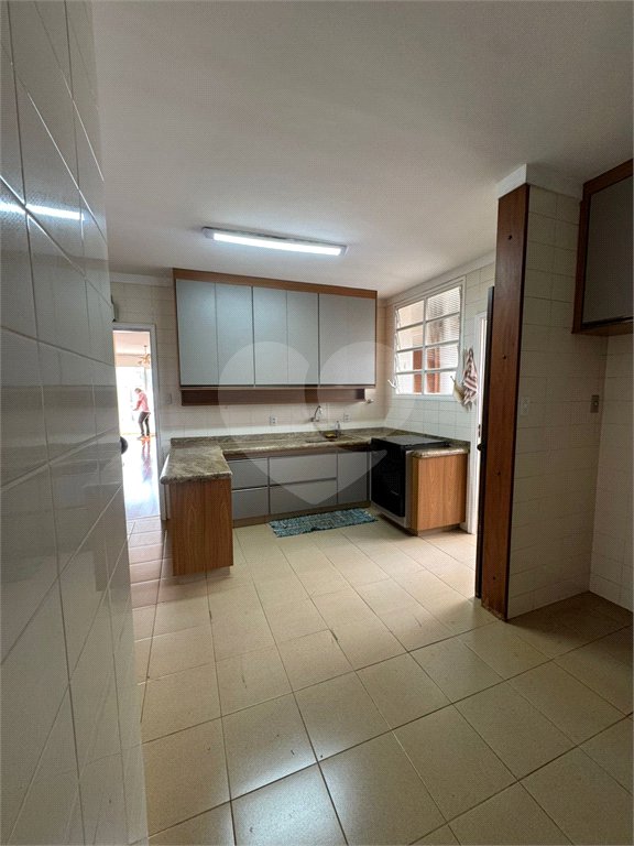 Casa à venda com 3 quartos, sendo 1 suíte,  no condomínio Edifício Crescencia Carolo Balbo, Ribeirão Preto - SP