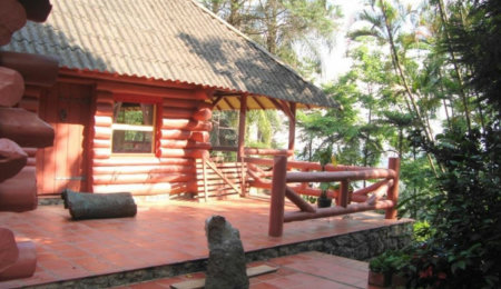 Casa à venda com 3 quartos, sendo 2 suítes,  no condomínio Jardim Ibiratiba, São Paulo - SP
