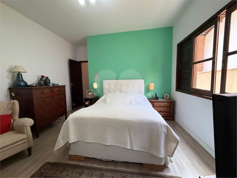 Casa à venda com 4 quartos, sendo 1 suíte, no condomínio Taquaral, São Paulo - SP