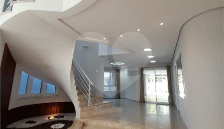 Casa à venda com 4 quartos, sendo 3 suítes,  no condomínio Residencial Terras de Vinhedo, Vinhedo - SP