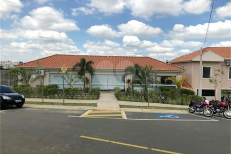 Casa à venda com 3 quartos, sendo 1 suíte,  no condomínio Vila Ytu, Indaiatuba - SP
