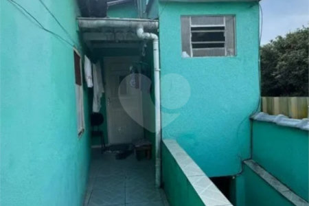 Casa à venda com 4 quartos em Parque Maria Domitila, São Paulo, SP