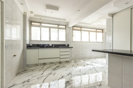 Apartamento à venda ou para alugar com 3 quartos, sendo 1 suíte, em Pinheiros, São Paulo, SP