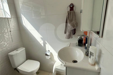 Casa à venda com 3 quartos, sendo 1 suíte, no Centro, Salto, SP