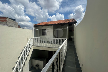 Casa à venda com 4 quartos, sendo 2 suítes, em Jardim Bela Vista, Guarulhos, SP