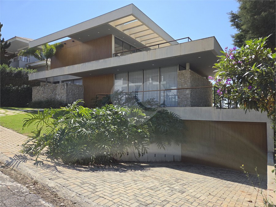 Casa à venda com 4 suítes no condomínio Fazenda Imperial, Sorocaba - SP