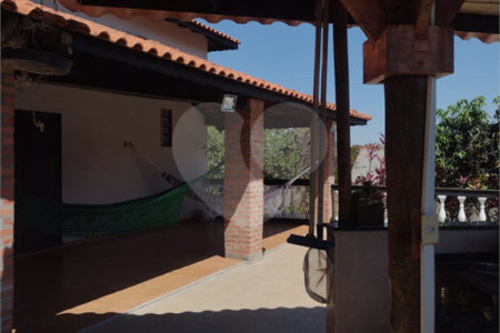 Casa à venda com 3 quartos, sendo 1 suíte, no condomínio Acmti - Colinas do Mosteiro, Terras de Itaici e Recanto dos Pássaros, Indaiatuba - SP