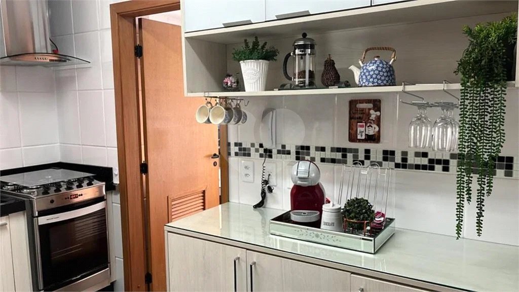 Apartamento à venda com 3 quartos, sendo 1 suíte, em Vila Regente Feijó, São Paulo, SP